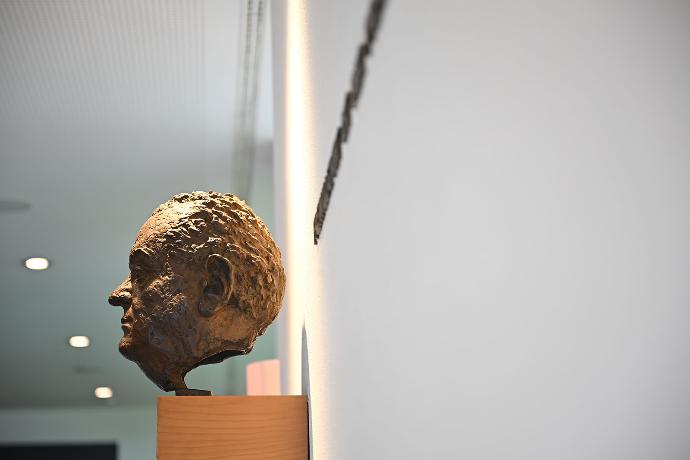 Mehr als nur ein Veranstaltungsort Das GDI ist mehr als eine Eventlocation. Wir erarbeiten zukünftige Trends (Think Tank), Leadership und Strategic Foresight Programme.