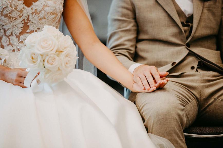 Timeless elegance and intimacy – your vows in a space full of character